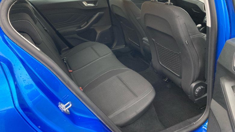 Ford Focus 1.0 EcoBoost Hybrid mHEV 155 Titanium 5dr Petrol Hatchback